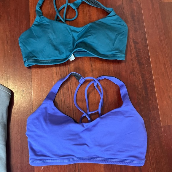 Lululemon tank and sports bras size 4 - Picture 3 of 6